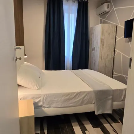 Napoli Central Stay